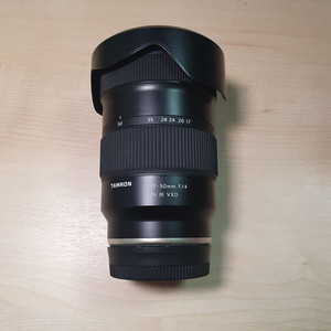 탐론 17-50mm F4 E마운트 렌즈 팝니다.