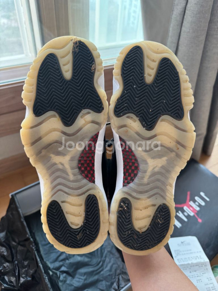 조던11 로우 72-10 260 중고팝니다!--1