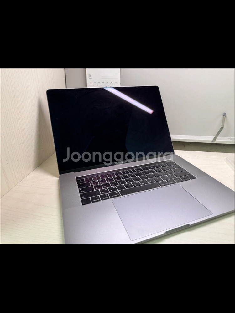 맥북 프로 15인치 2019 256GB--1
