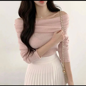 핑크색 오프숄더
