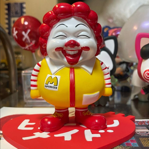 론 잉글리시(Ron English) MC 슈퍼사이즈드