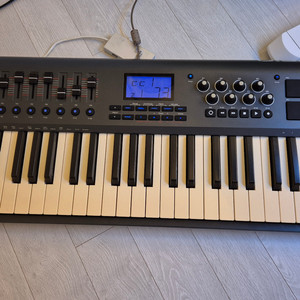 M-AUDIO AXIOM 49 마스터 건반 키보드