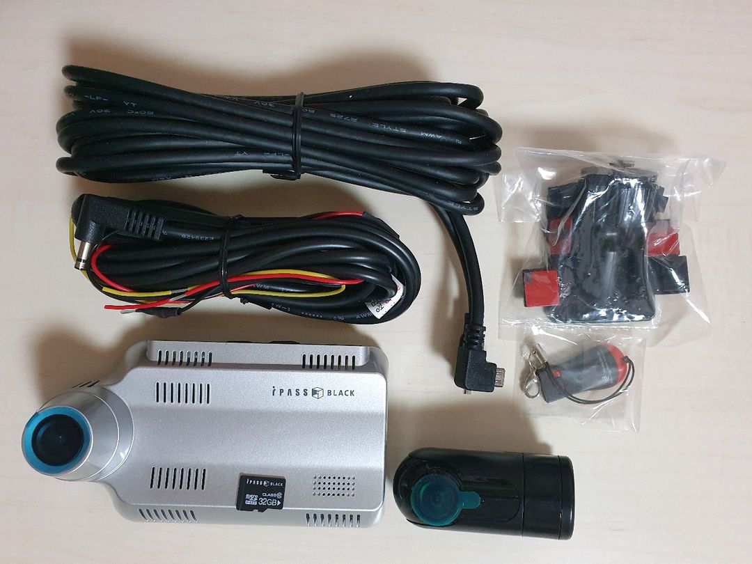아이패스블랙 ITB2000FHD 신품 블박 팝니다