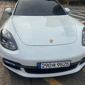 파나메라18년식 12월 등록 팝니다