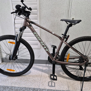 2023 자이언트 ATX 810