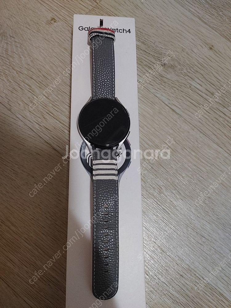 삼성 갤럭시워치4 44MM 톰브라운--5