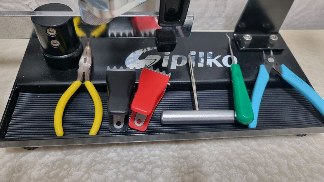 기필코 추형 배드민턴 스트링머신. 이미지