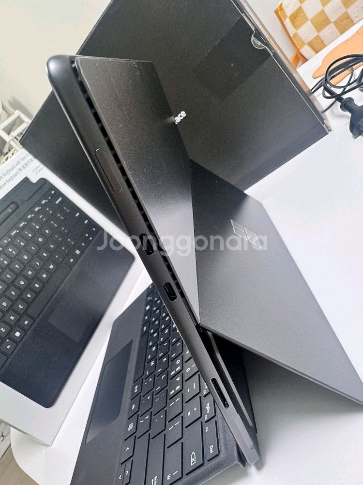 서피스프로8 i7, 16gb램, 512g ssd 민트급--2