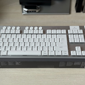 로지텍 G915 X LIGHTSPEED 키보드