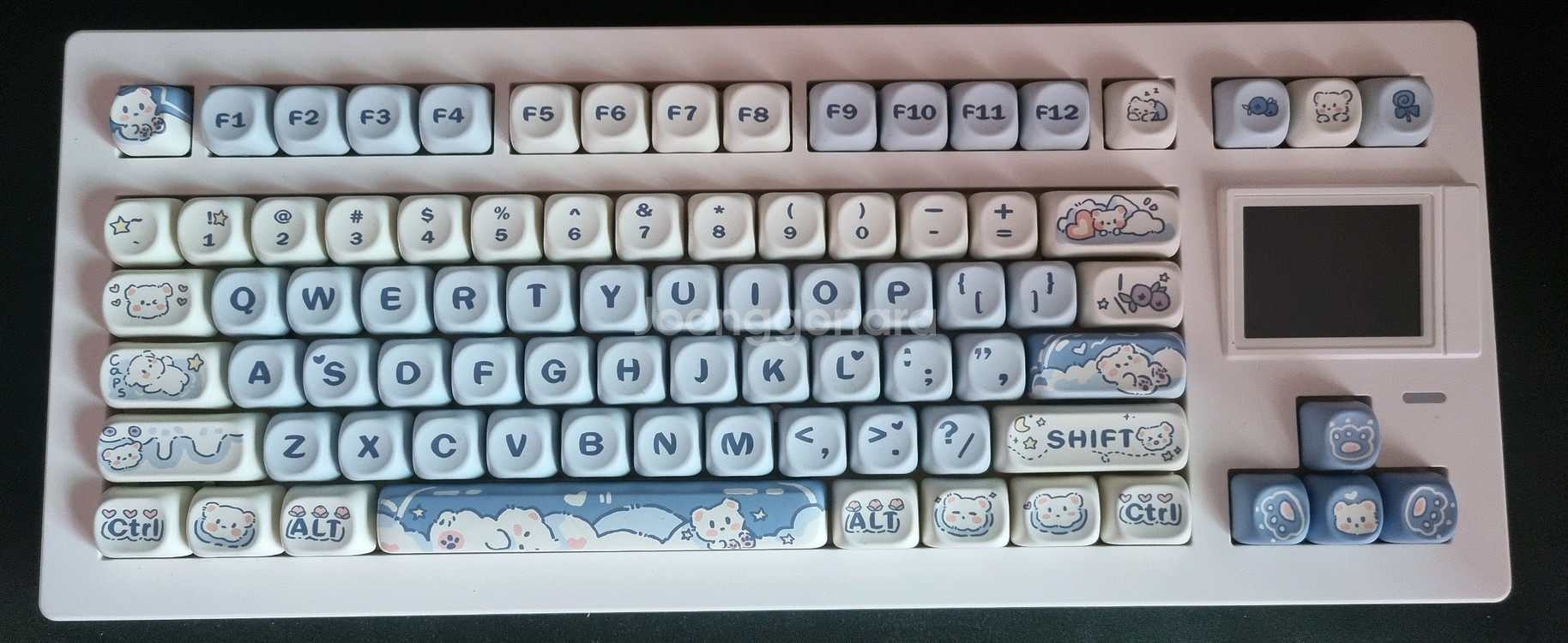 가츠 위캣8 LCD 바다소금 키보드 팝니다!--0