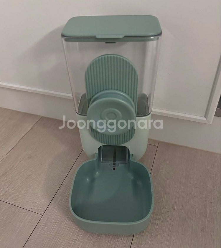 (직거래) 케이지 걸이형 자동급식기 반려동물 사료 급식--7