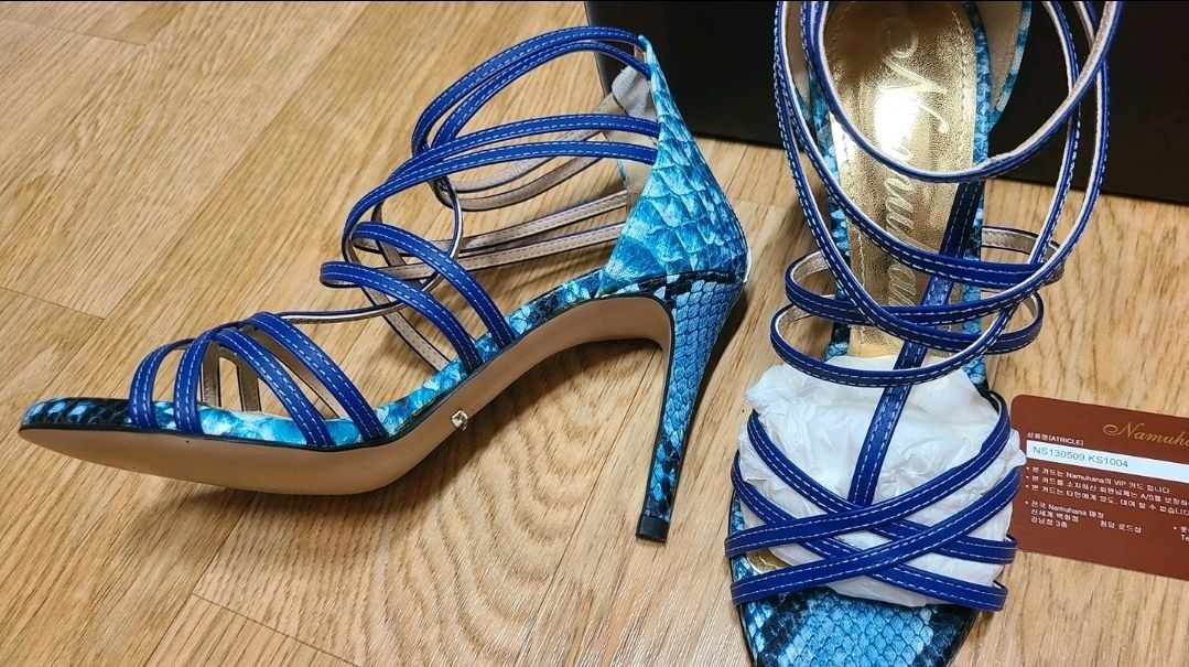 미사용 새것 나무하나 여성용 하이힐 샌들 235 이미지