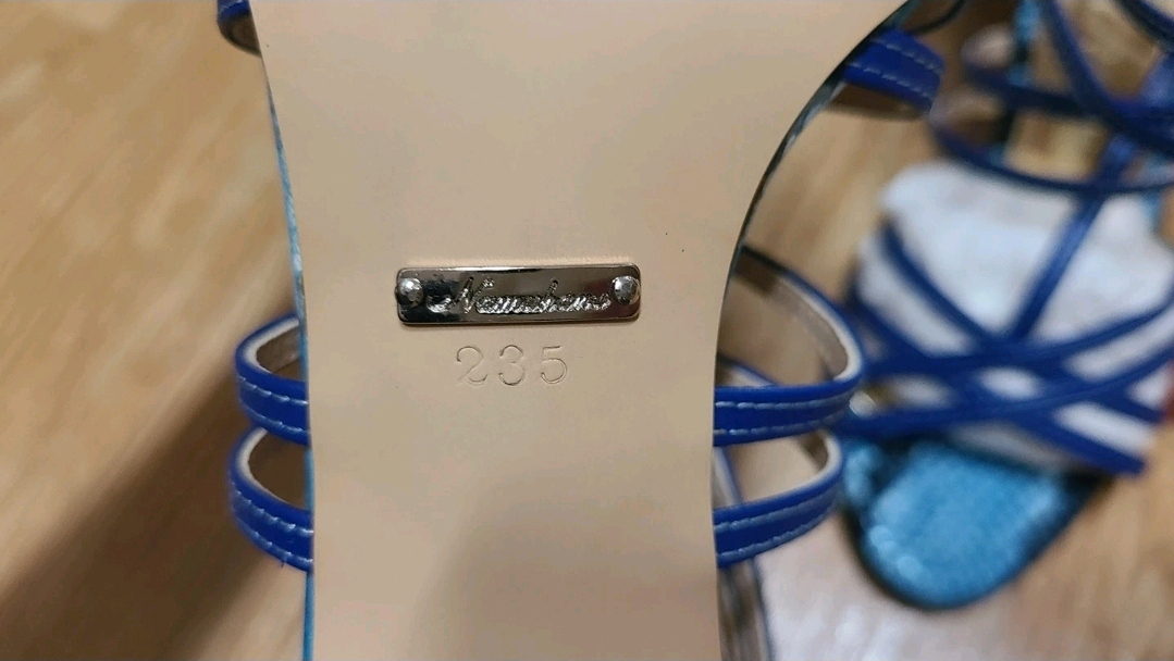 미사용 새것 나무하나 여성용 하이힐 샌들 235 이미지