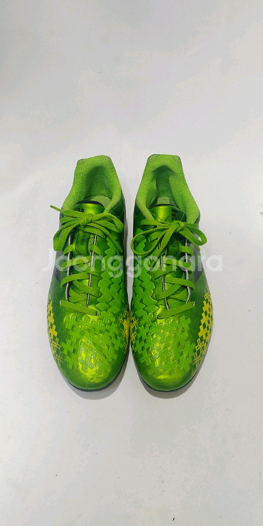 265 아디다스축구화 택배비포함--1