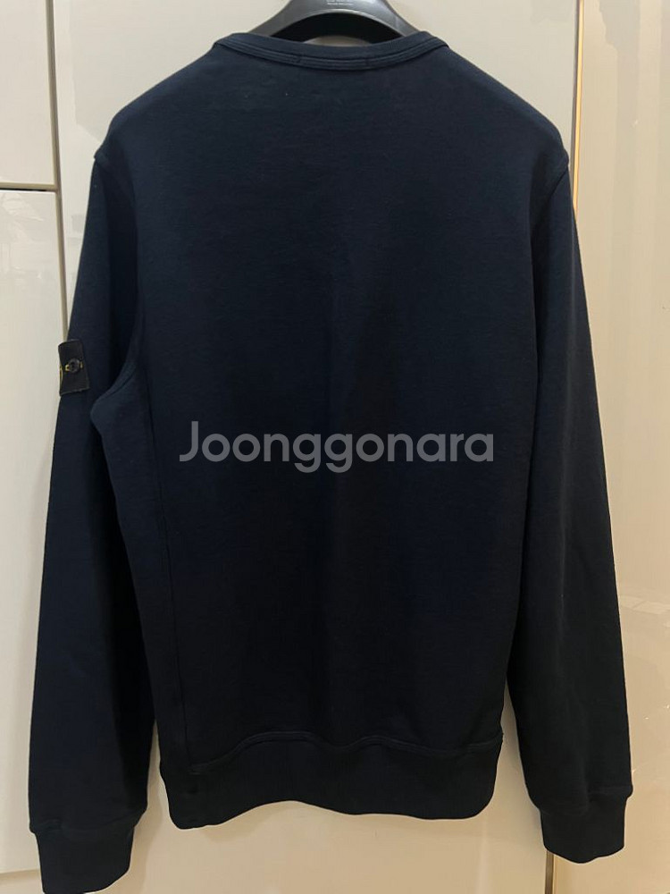 스톤아일랜드 네이비 맨투맨--1