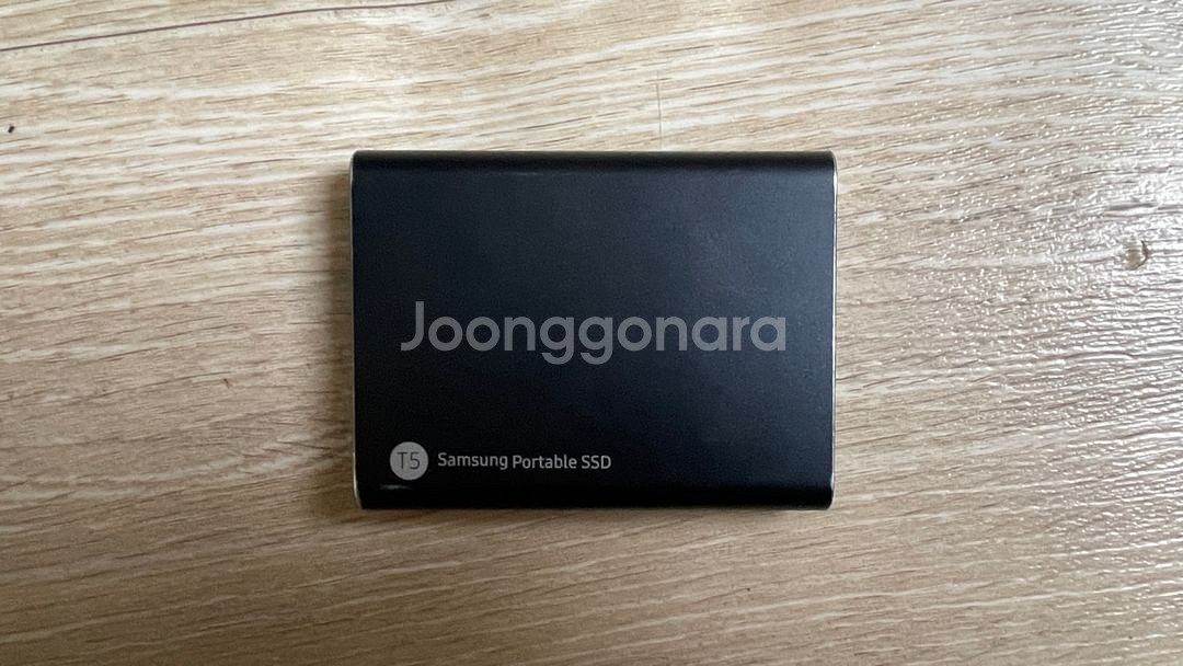 삼성전자 포터블 SSD 1T 판매합니다. (6%사용)--0