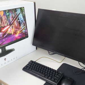 aw2524hf 500hz 모니터 팝니다