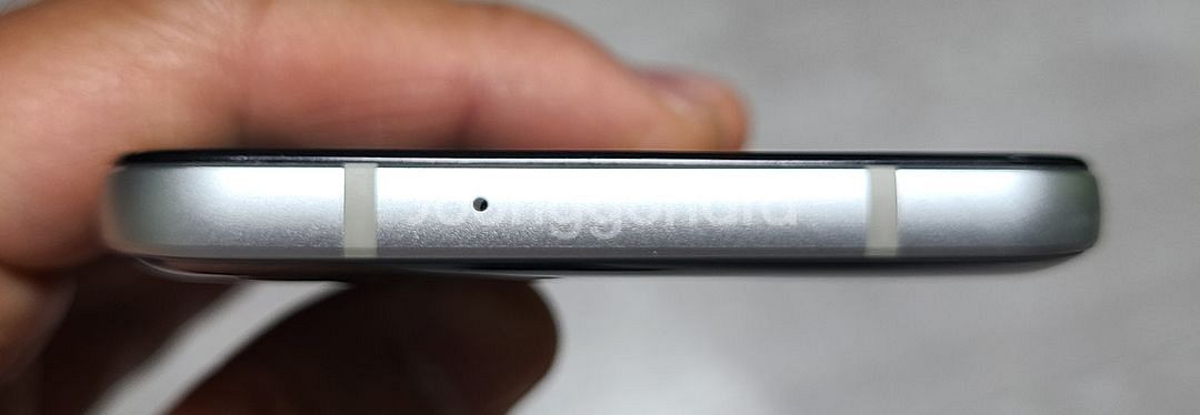 LG Q6(X600) 블루 32GB A급 싸게 팝니다.--2