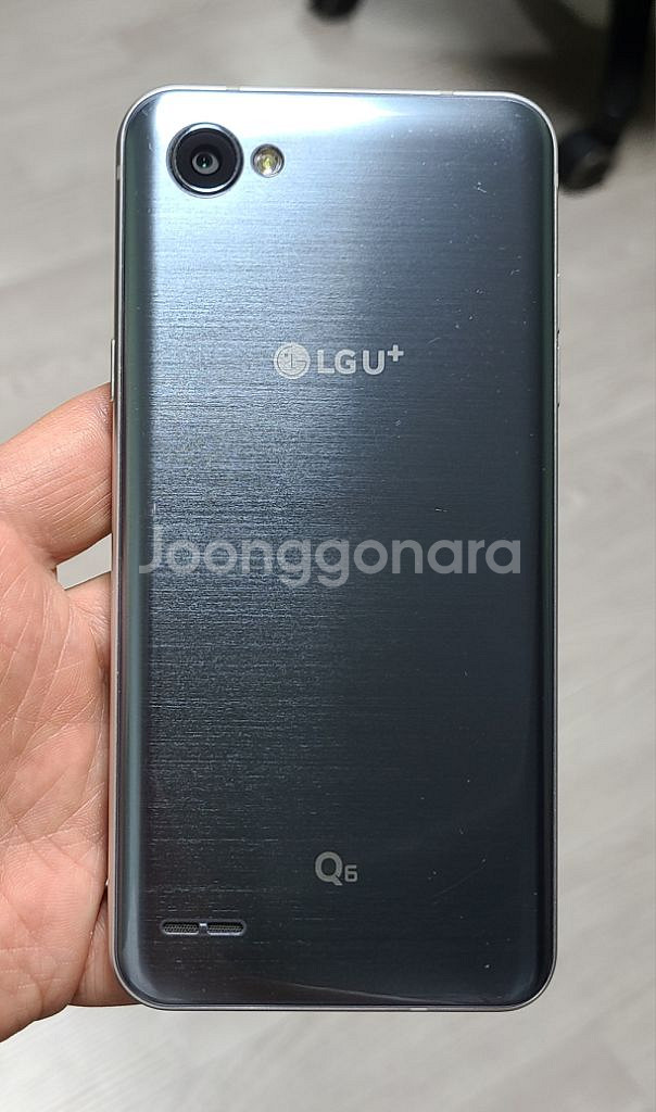 LG Q6(X600) 블루 32GB A급 싸게 팝니다.--1