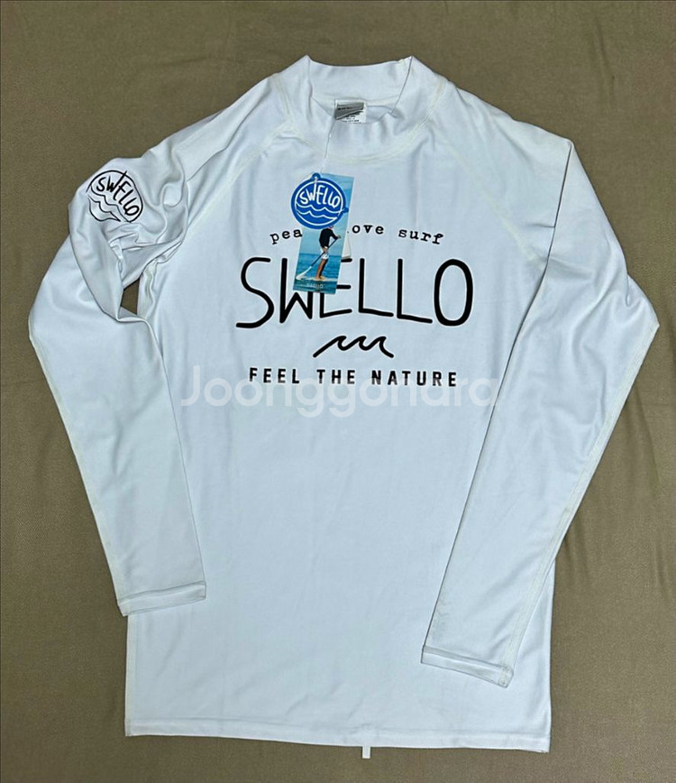 SWELLO 흰색 래쉬가드 새상품--0