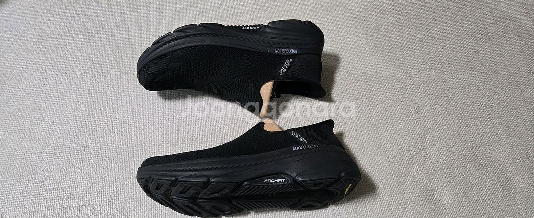 스케쳐스 맥스쿠셔닝 아치핏2.0 285사이즈--3
