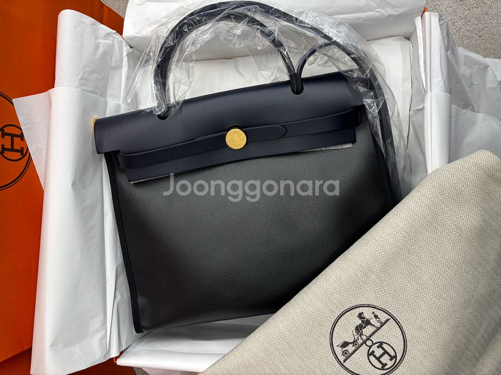 에르메스 에르백 31 네이비 블랙 골드 K각인 새상품--0