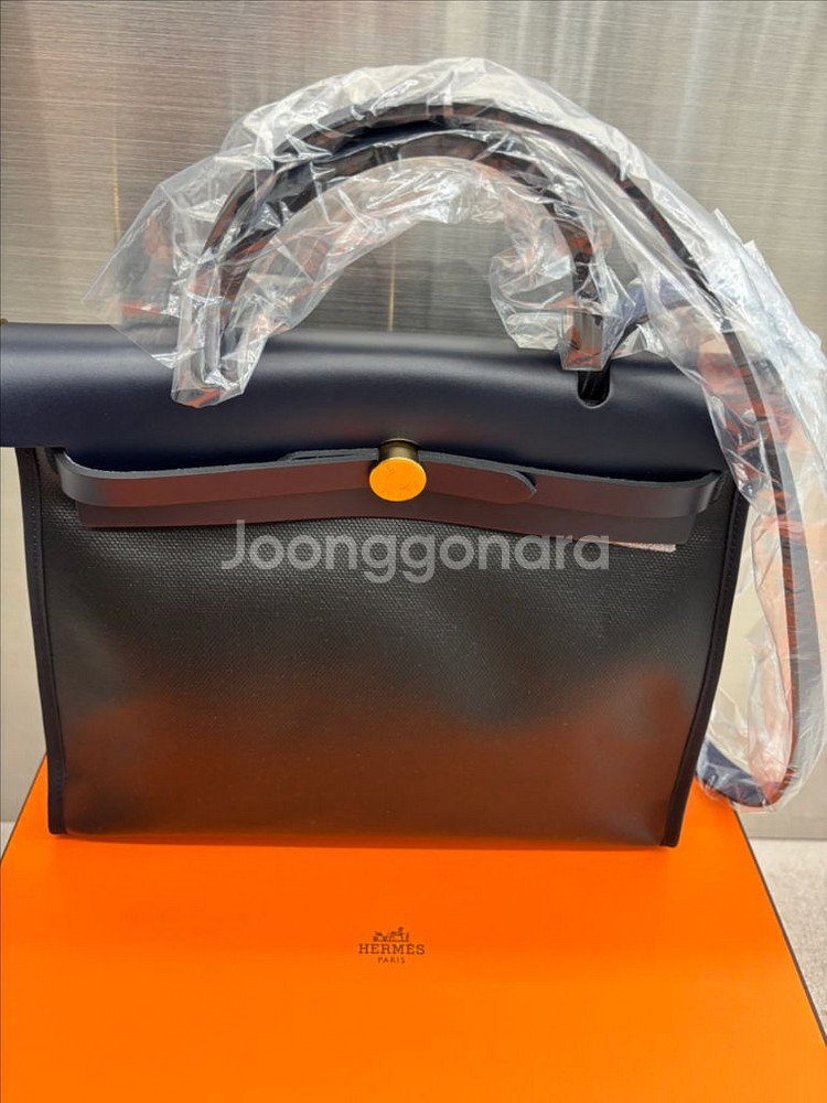 에르메스 에르백 31 네이비 블랙 골드 K각인 새상품--1