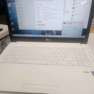 엘지 울트라 노트북(15.6인치 8램 240SSD)