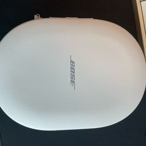 보스 QC 울트라 헤드폰