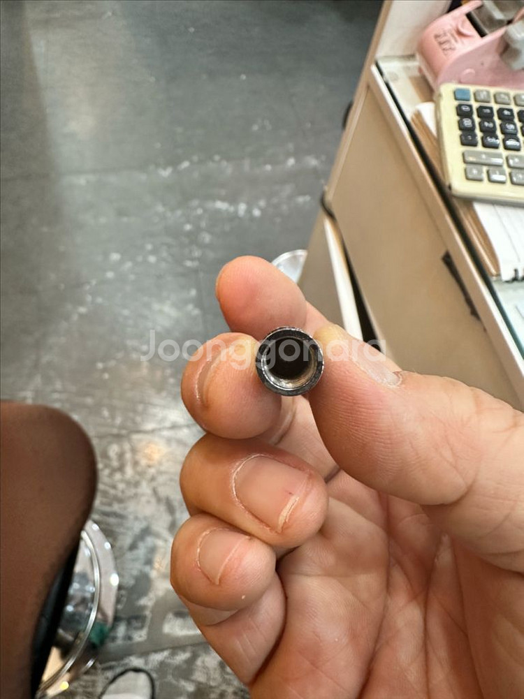 BMW 타이어 벨브 카본 캡 판매합니다--1