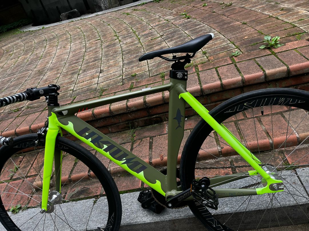 언노운 샤크 픽시 자전거 이미지