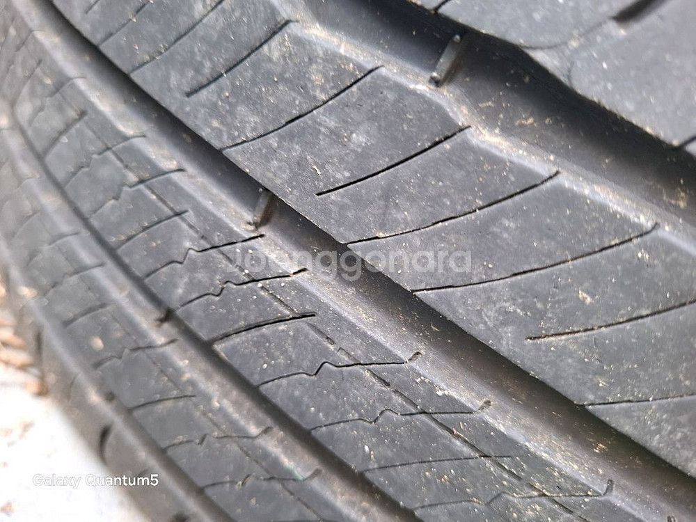 245/45R19 미쉐린투어AS 2본팝니다--4