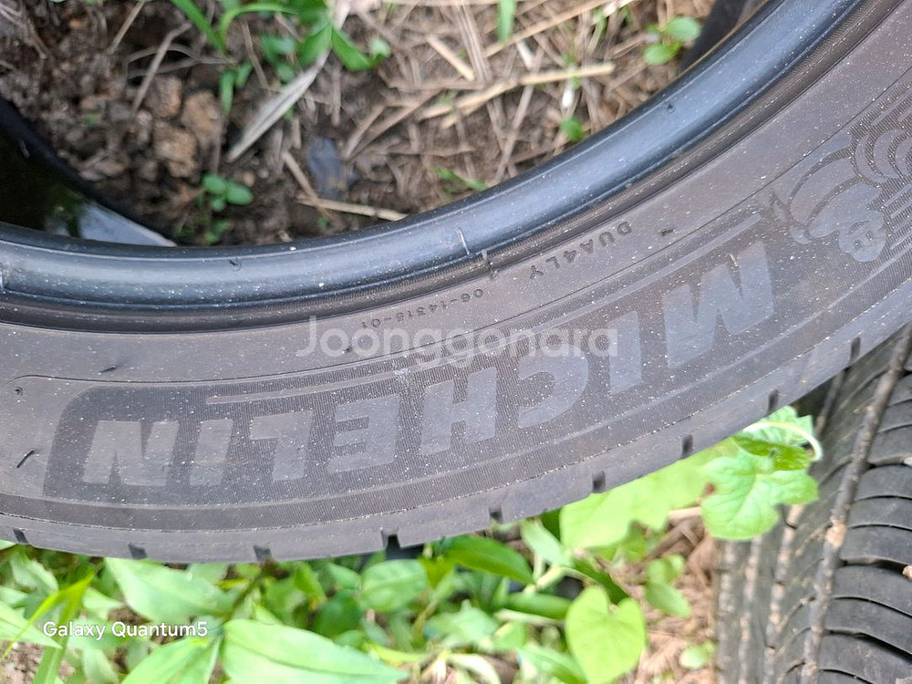 245/45R19 미쉐린투어AS 2본팝니다--0