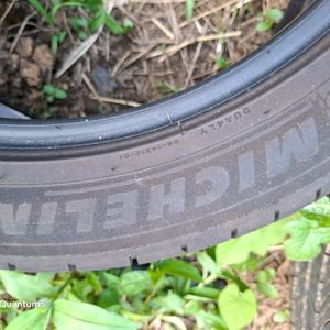 245/45R19 미쉐린투어AS 2본팝니다
