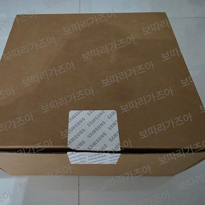 갤럭시 플립 톰브라운 에디션 박스