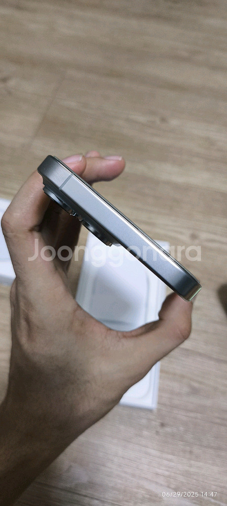16promax 512Gb natural titaniu--3