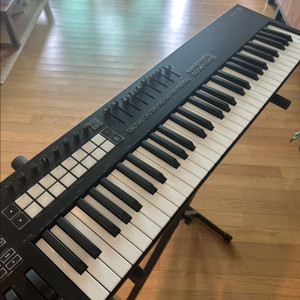 노베이션 novation launchkey mk3 61