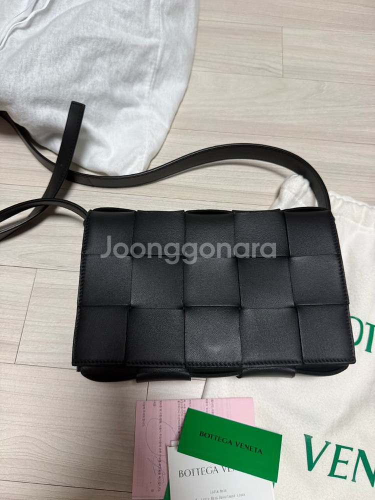 보테가 카세트 백 블랙--2