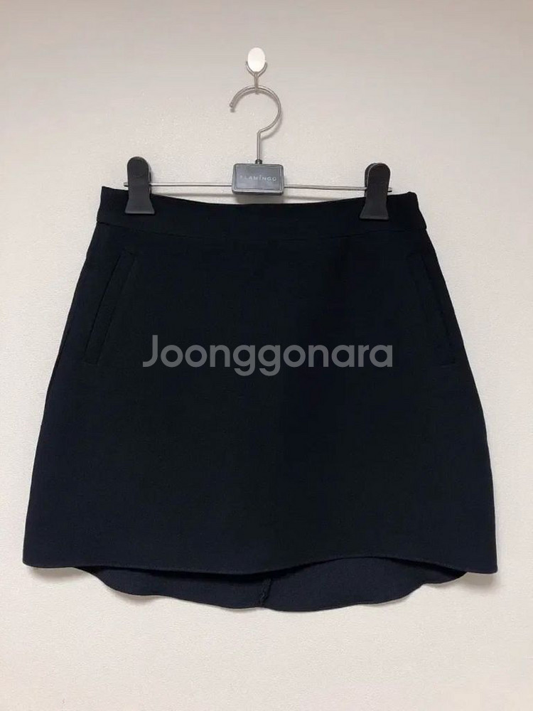 (S) 뒷지퍼 미니 스커트 시원 네이비 한번 착용--0