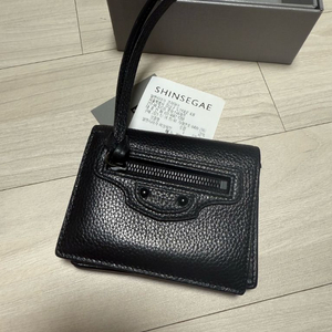 발렌시아가 지갑