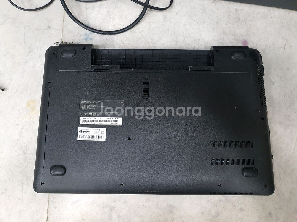 부품용 삼성노트북 NT270E5J-K24 힌지파손--3