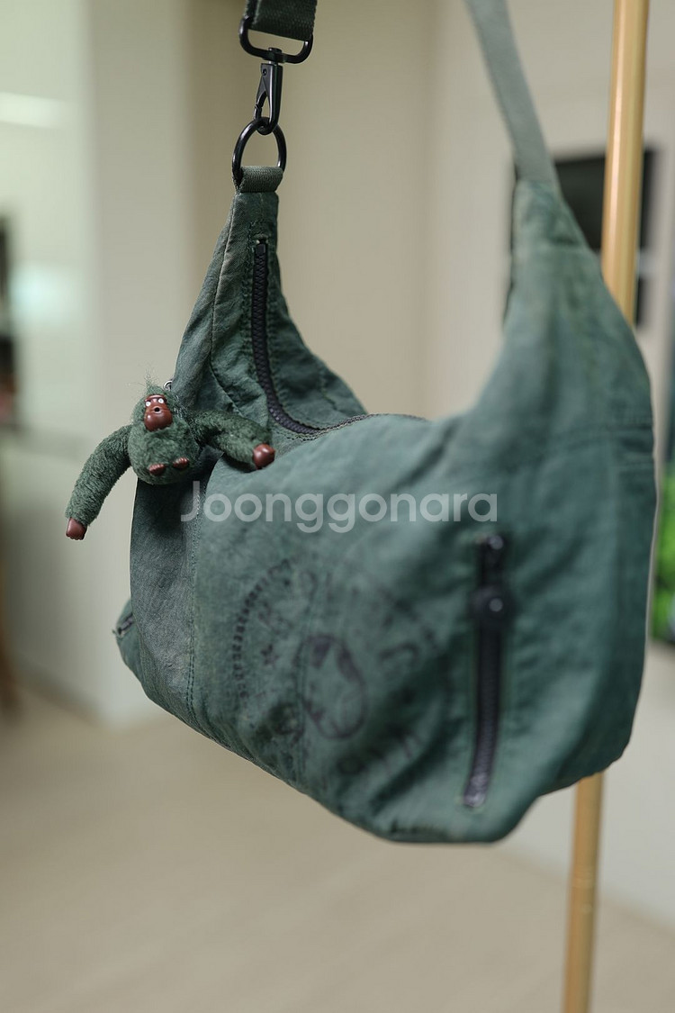 정품 키플링 숄더백 귀여운 고릴라 인형 포인트--1