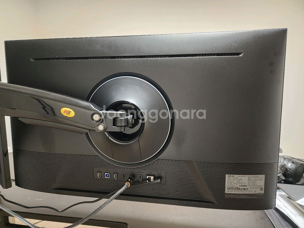 S32DG700 삼성 4K 게이밍 겸 스마트 모니터--1