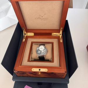 브레게 라 트래디션 GMT/40mm/7067/BB 팜