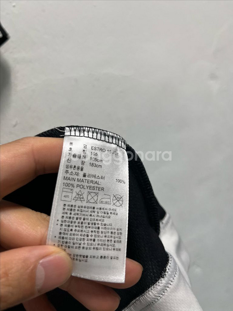 105 아디다스 기능성 스판 반팔티--3