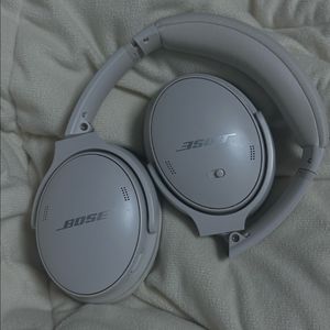 보스 qc45 헤드폰