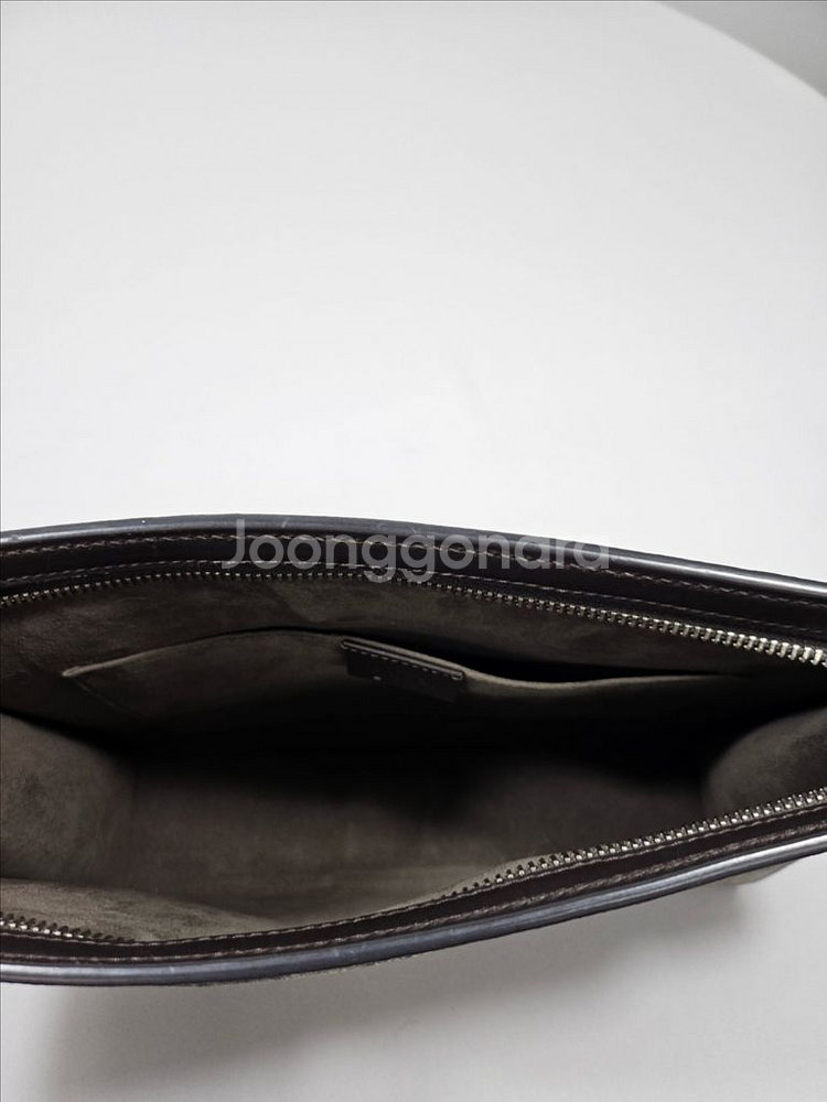 구찌 GG 수프림 웹파우치--2
