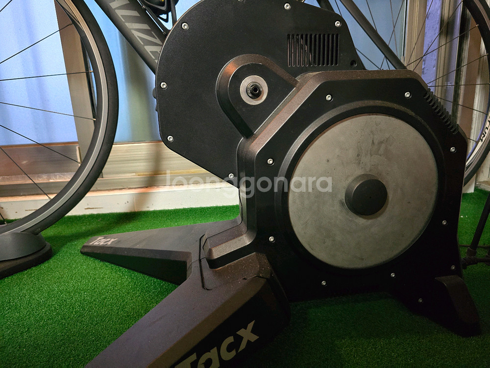 tacx 지전가 스마트 트레이너--3