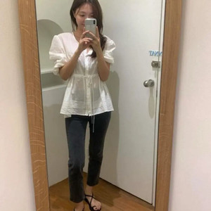 (택O 새상품) 타낫 덴스 스트링 블라우스