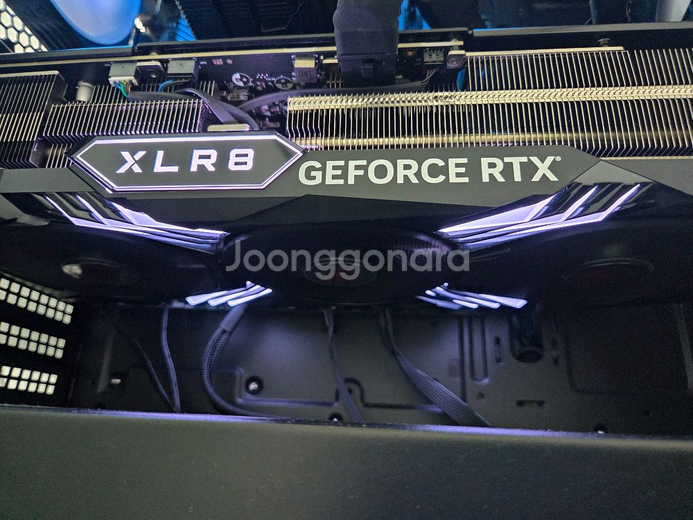 PNY XLR8 RTX 4080 super epic-x--7